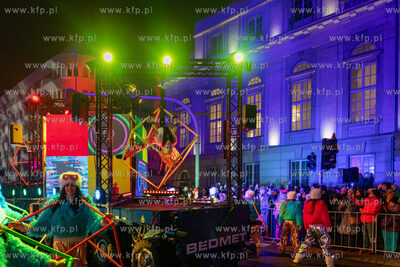 100 - lecie Gdyni. Urodzinowy spektakl uliczny GDYNIA...