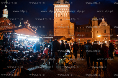 Gdansk. Targ Weglowy. Szesnasty Jarmark Bozonarodzeniowy...