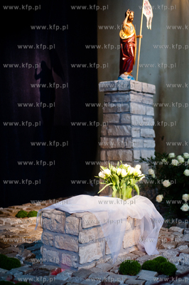 Gdansk. Kosciol sw. Mikolaja Biskupa. Niedziela Wielkanocna....