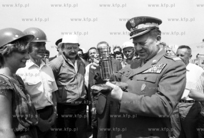 Uroczystosc wmurowania aktu erekcyjnego - kamnienia...