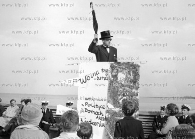 Studenckie Powitanie Wiosny w Sopocie. 20.05.1958 0002399z...