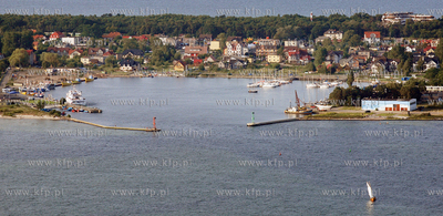 Polwysep Helski z Lotu Ptaka. Nz. Jastarnia z portem...