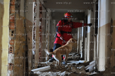 Nadole nad Jeziorem Zarnowieckim. Cwiczenia ratownikow...