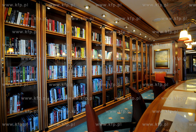 Wnetrza wycieczkowska Emerald Princess. Nz. biblioteka
21.08.2009
fot....