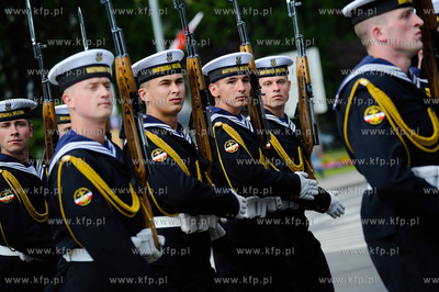Gdynia. Swieto Marynarki Wojennej. Uroczystosc zmiany...