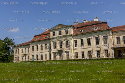 Pałac pruskiego rodu von Donhoff w Drogoszach na Mazurach....