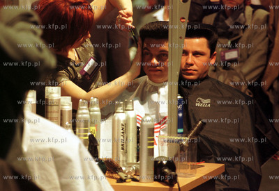 Zawody fryzjerskie. Hala Olivia w Gdansku 26.04.99...