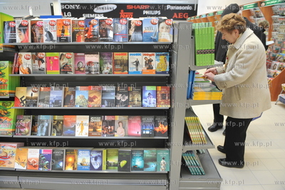 Oficjalne otwarcie dla klientow centrum handlowego...