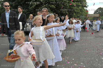 Procesja Bozego Ciala w parafii Najswietszej Maryi...