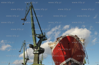 Stocznia Gdansk. Pochylnia B1. Wodowanie promu pasazersko-samochodowego...