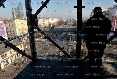 Gdynia. Infobox, ul. 10 lutego i Swietojanska. Widok...