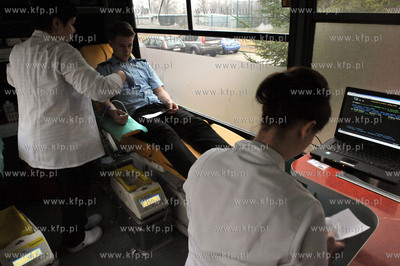 Akcja donacji krwi zorganizowana przez uczniow i pedagogow...