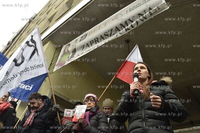 Gdańsk. Targ Drzewny. Demonstracja środowisk opozycyjnych...