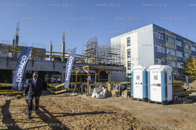 Uroczyste wmurowanie aktu erekcyjnego pod nowy budynek...