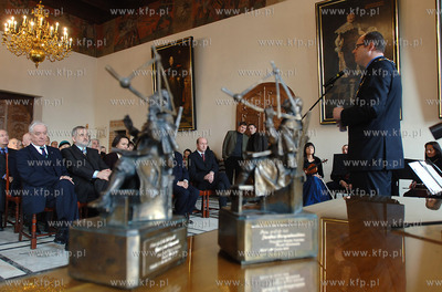 Wreczenie Nagrod Heweliusza. Tegoroczymi laureatami...