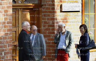 Gdansk. Przesluchanie bylego metropolity gdanskiego...