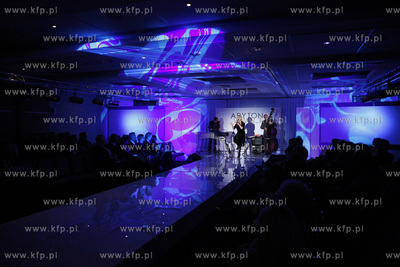 Gdynia. Hotel Nadmorski. Pokaz mody firmy odziezowej...