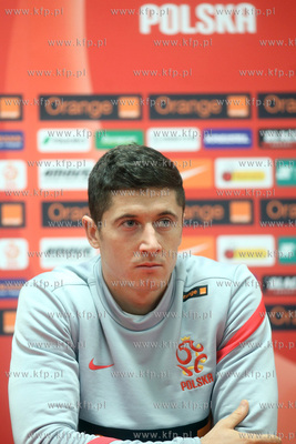 Gdansk. PGE Arena. Nznapastnik reprezentacji Polski...