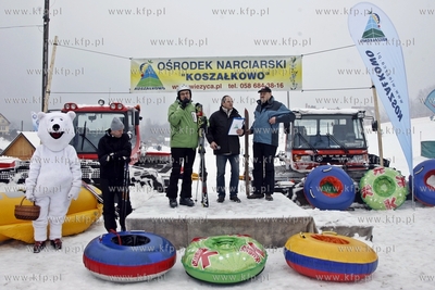 Rozpoczecie sezonu narciarskiego w Wiezycy na Kaszubach....