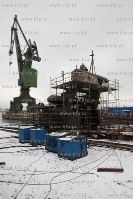 Stocznia Remontowa Nauta S.A. buduje statki na pochylniach...