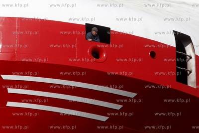 Gdanski oddzial Stoczni Nauta S.A.. Wodowanie kadlubu...