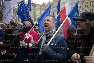 Gdańsk. Długi Targ. Manifestacja jedności z Europą...