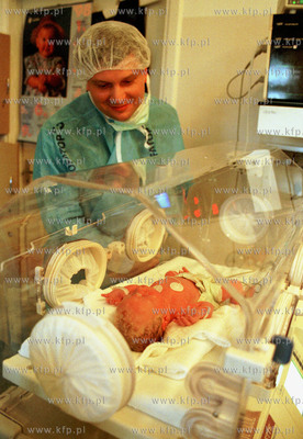 Ojciec gdanskich czworaczkow Andrzej Szarmach i trzeci...