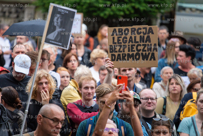 Gdańsk, okolice Dworu Artusa. Ani Jednej Więcej!...