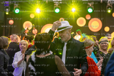 Port Lotniczy Gdańsk im. Lecha Wałęsy. Bal seniora...