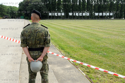 Westerplatte, Gdansk. Saperzy Marynarki Wojennej poszukuja...