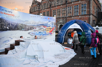 Gdansk. Targ Weglowy. Akcja promocyjna pt.  Lec na...