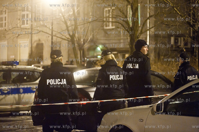Potrojne zabojstwo przy ul. Dlugiej w Gdansku.  14.03.2013...