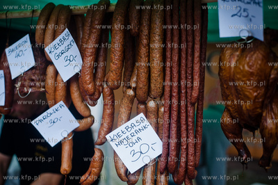 Gdansk. Plac przed siedziba Polskiego Zwiazku Wedkarskiego...
