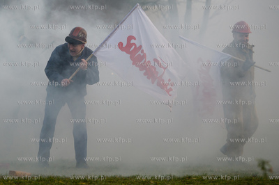 Gdansk. Teren przy Sali BHP. Obchody jubileuszu 15-lecia...