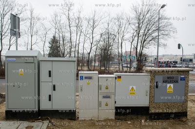 Gdynia. Skrzynki elektryczne przy ul. Kieleckiej.
02.03.2017
fot....