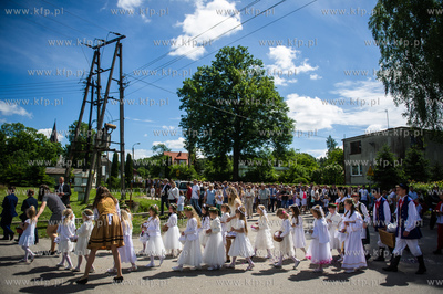 Szymbark. Procesja Bożego Ciała w Parafii św. Teresy...