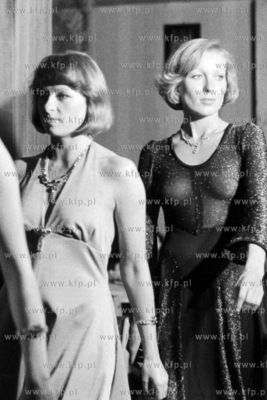 Pokaz sztucznej bizuterii Jablonexu w Klubie Funduszu...